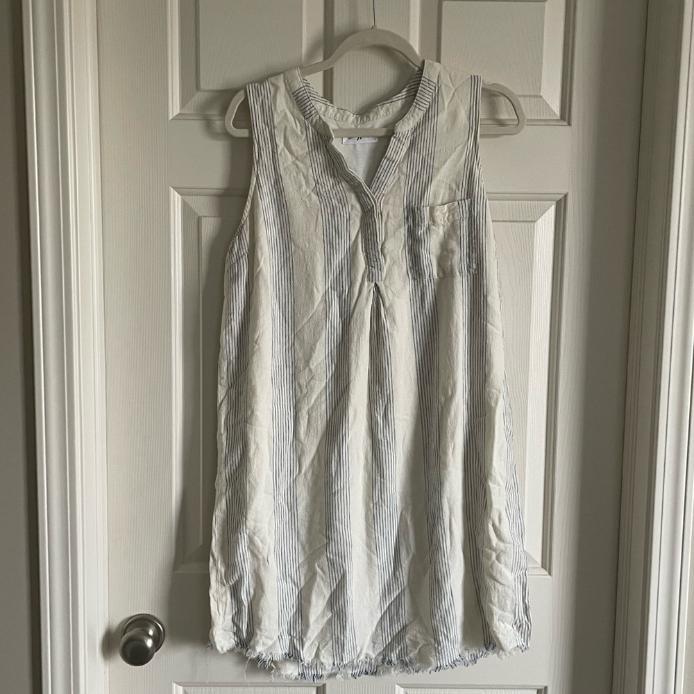 Like New Linen Split-Neck Shift Dress
